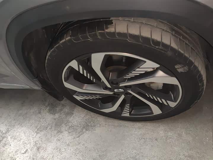 Фото 6 - Geely Monjaro