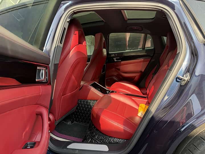 Фото 3 - Porsche Panamera