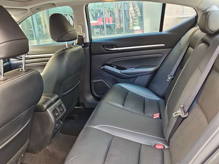 Фото 5 - Nissan Teana