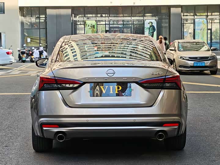 Фото 8 - Nissan Teana