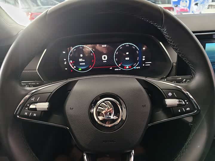 Фото 8 - Skoda Octavia Pro