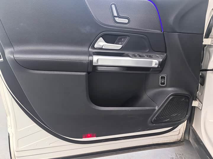 Фото 7 - Mercedes-Benz GLB-Class