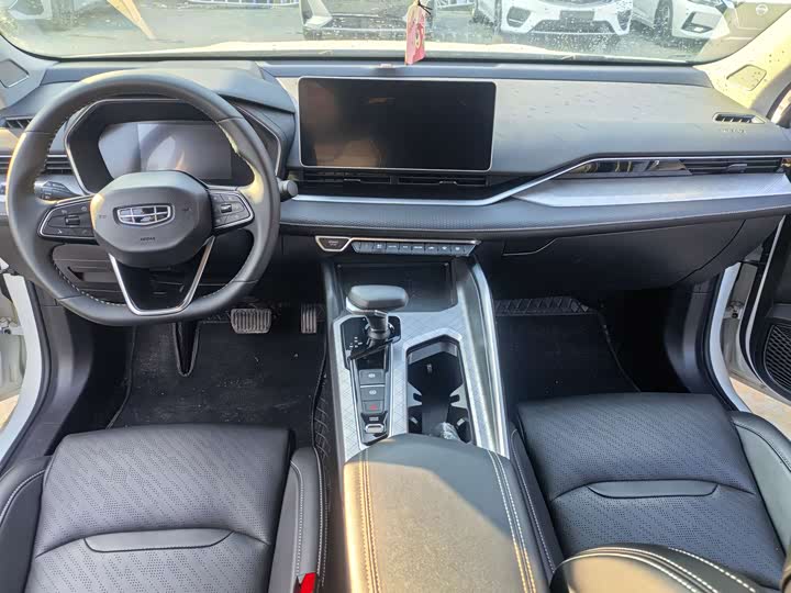 Фото 5 - Geely Preface