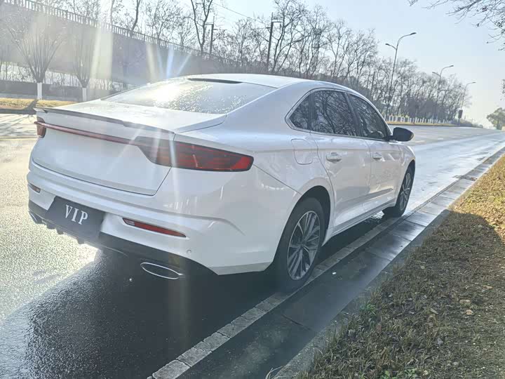 Фото 7 - Geely Preface