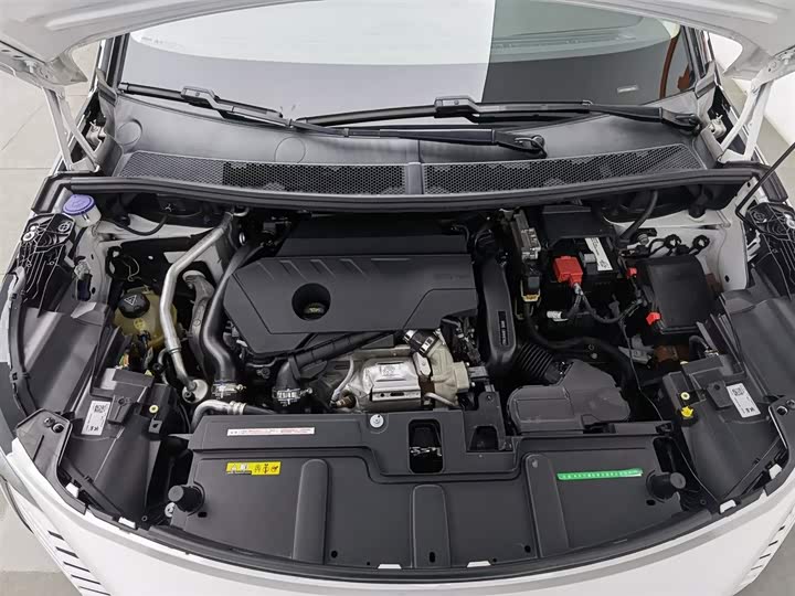 Фото 6 - Peugeot 5008