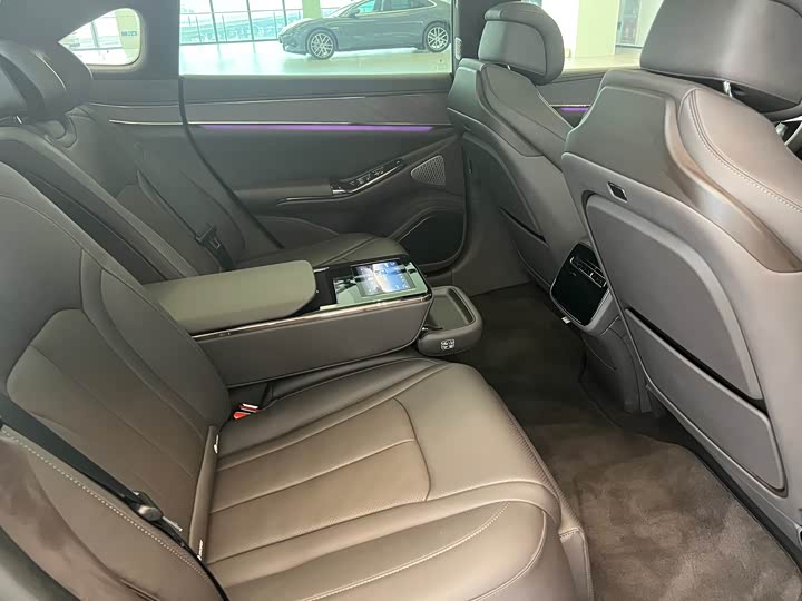 Фото 9 - Denza Z9