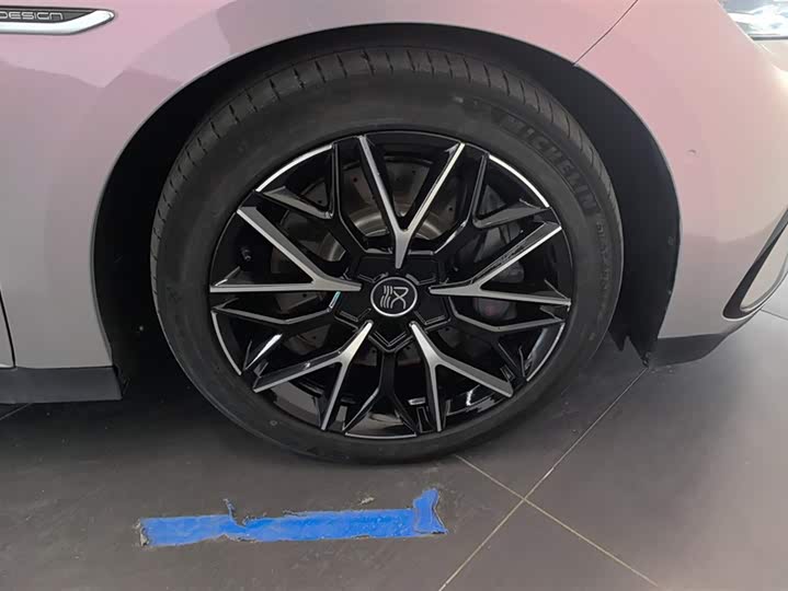 Фото 6 - BYD Han