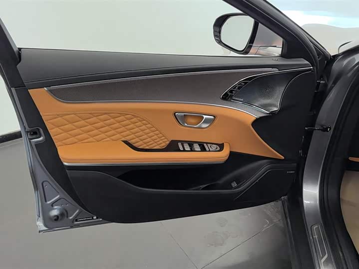 Фото 7 - BYD Han