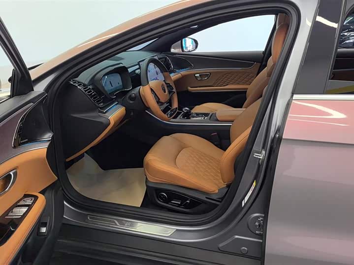 Фото 9 - BYD Han