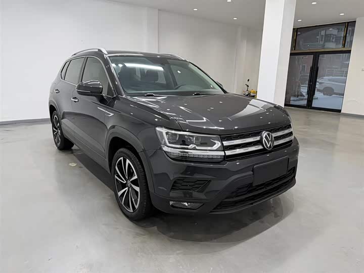 Фото 3 - Volkswagen Tharu