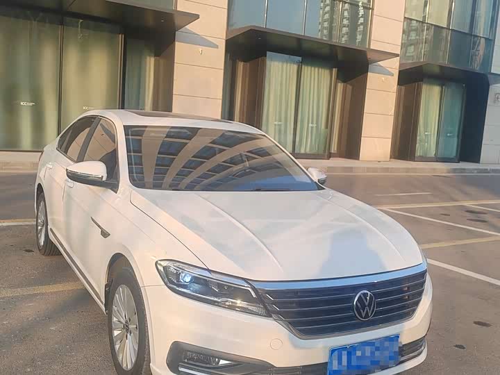 Фото 1 - Volkswagen Lavida