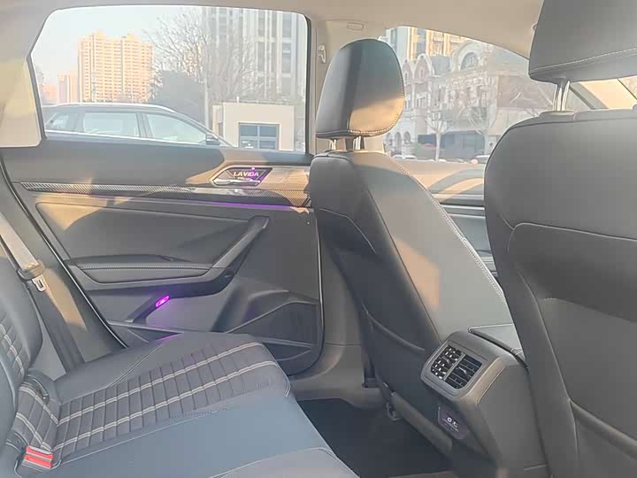 Фото 7 - Volkswagen Lavida