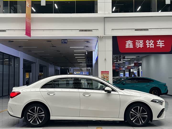 Фото 7 - Mercedes-Benz A-Class