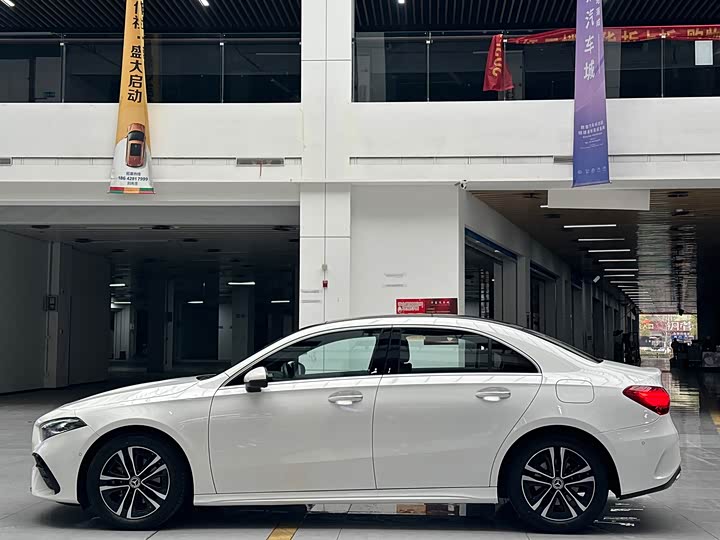 Фото 8 - Mercedes-Benz A-Class