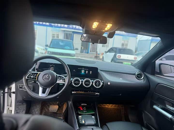 Фото 6 - Mercedes-Benz GLA-Class