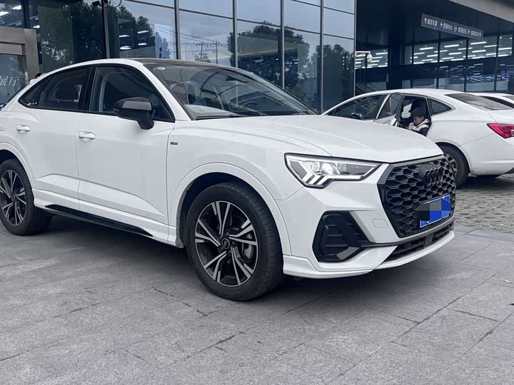 Фото 4 - Audi Q3 Sportback