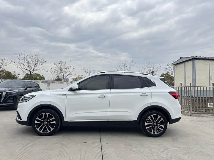 Фото 5 - Roewe RX3