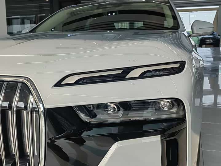 Фото 4 - BMW 7 Series