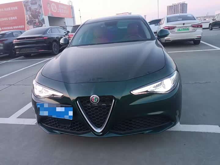 Фото 2 - Alfa Romeo Giulia