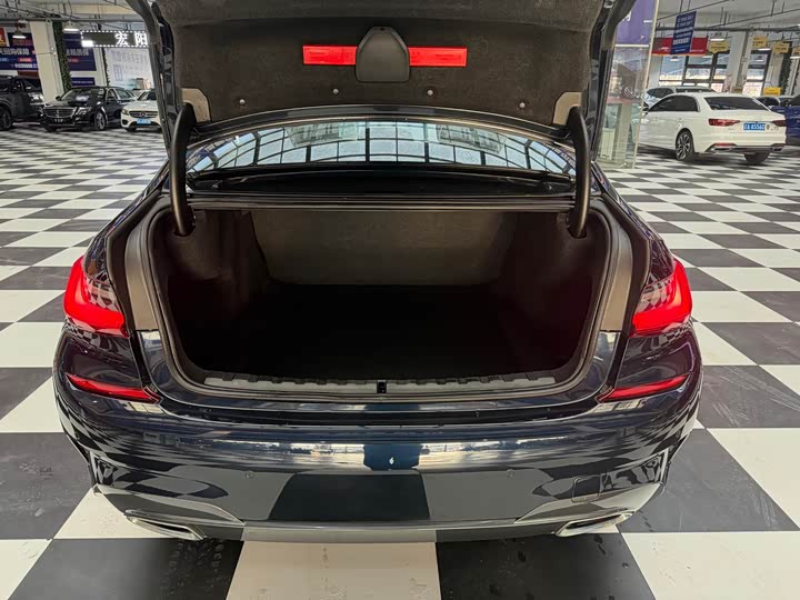 Фото 8 - BMW 3 Series