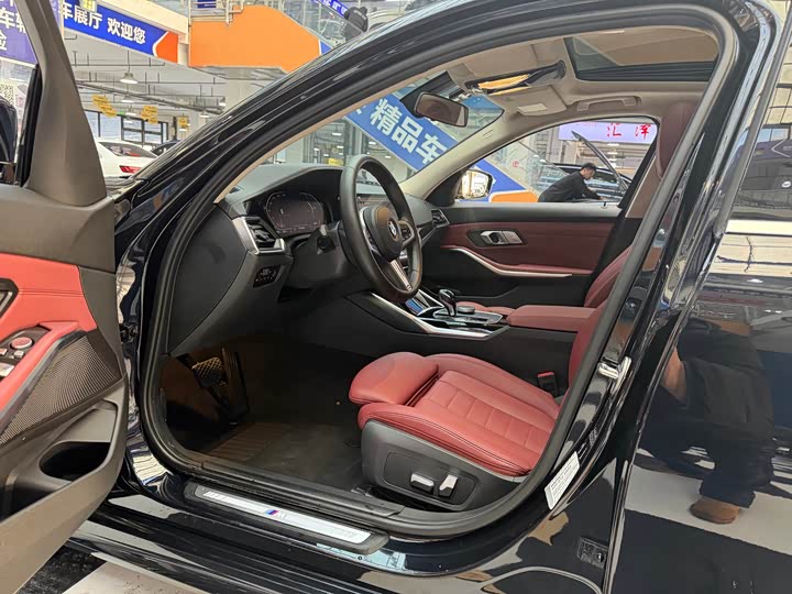 Фото 9 - BMW 3 Series