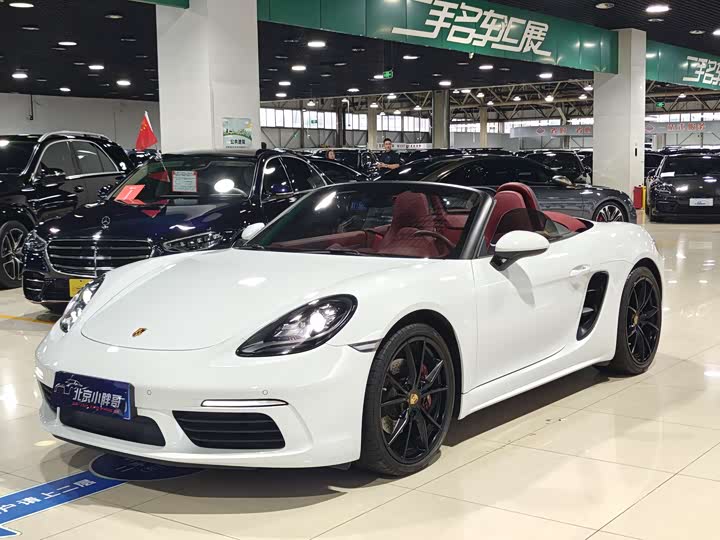 Фото 1 - Porsche 718