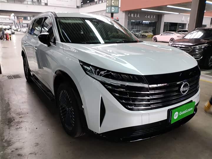 Фото 4 - Nissan Pathfinder