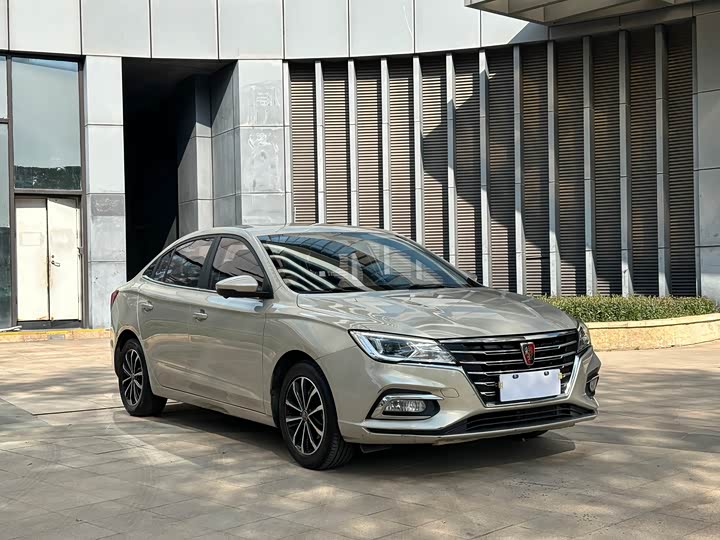 Фото 3 - Roewe i5
