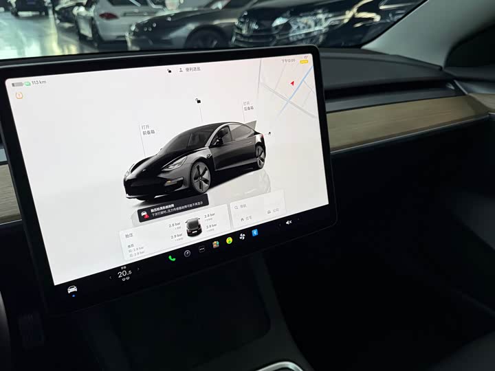 Фото 6 - Tesla Model 3