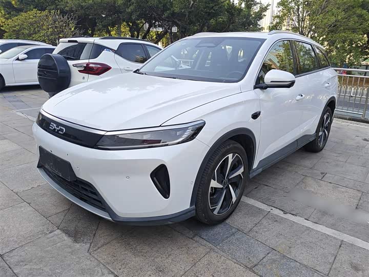 Фото 1 - BYD Sea Lion 05 DM-i Hybrid