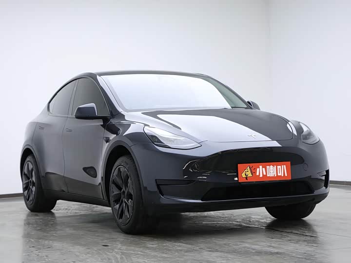Фото 3 - Tesla Model Y