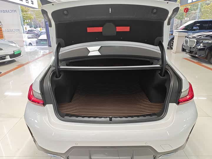 Фото 7 - BMW 3 Series