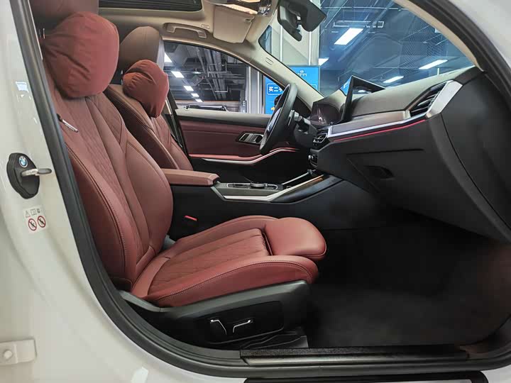 Фото 8 - BMW 3 Series