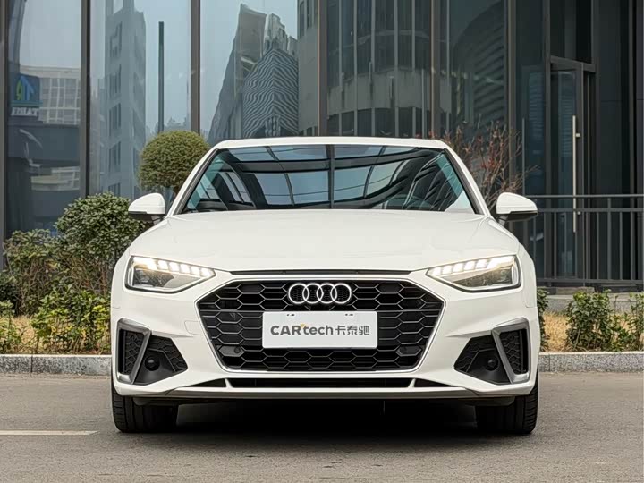 Фото 2 - Audi A4L