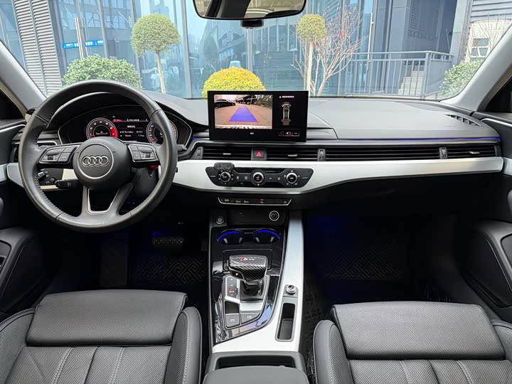 Фото 8 - Audi A4L