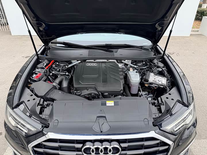 Фото 9 - Audi A6L