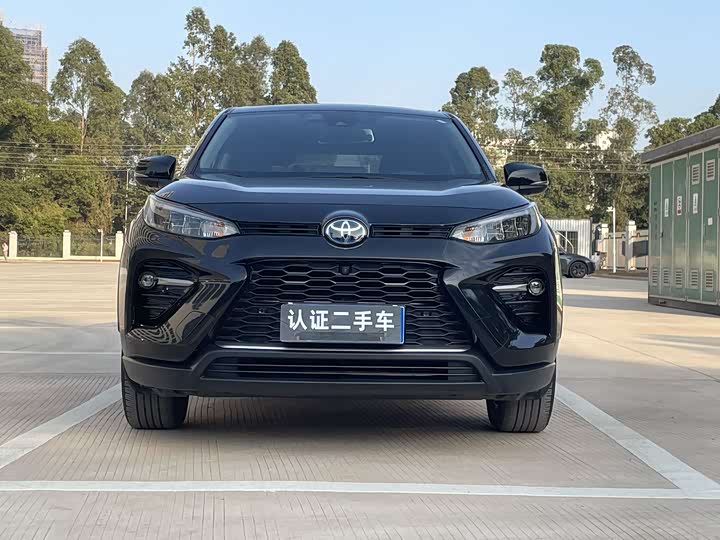 Фото 3 - Toyota Wildlander