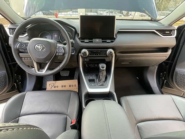 Фото 7 - Toyota Wildlander