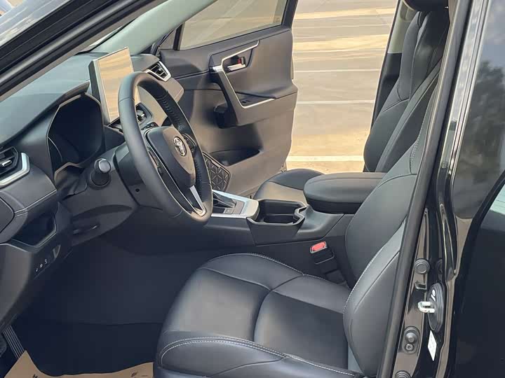 Фото 8 - Toyota Wildlander