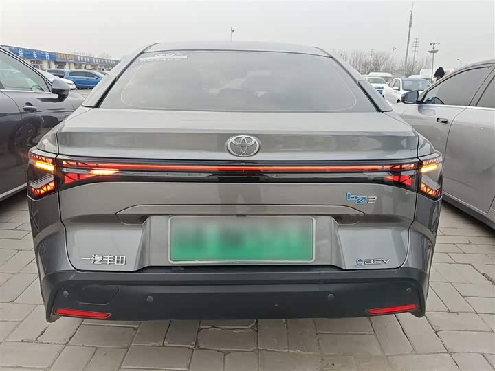 Фото 6 - Toyota bZ3