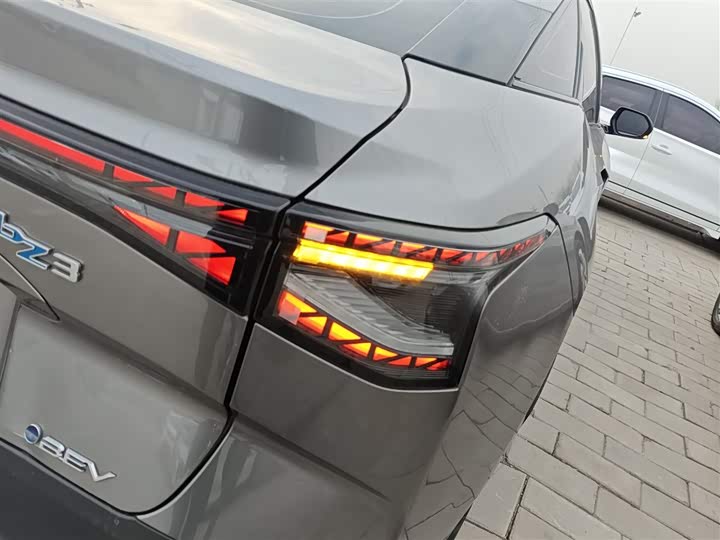 Фото 8 - Toyota bZ3