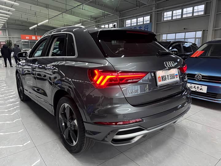 Фото 6 - Audi Q3