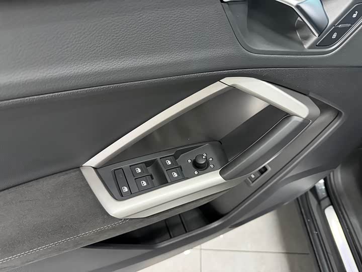 Фото 7 - Audi Q3