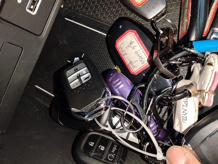 Фото 9 - Honda CR-V