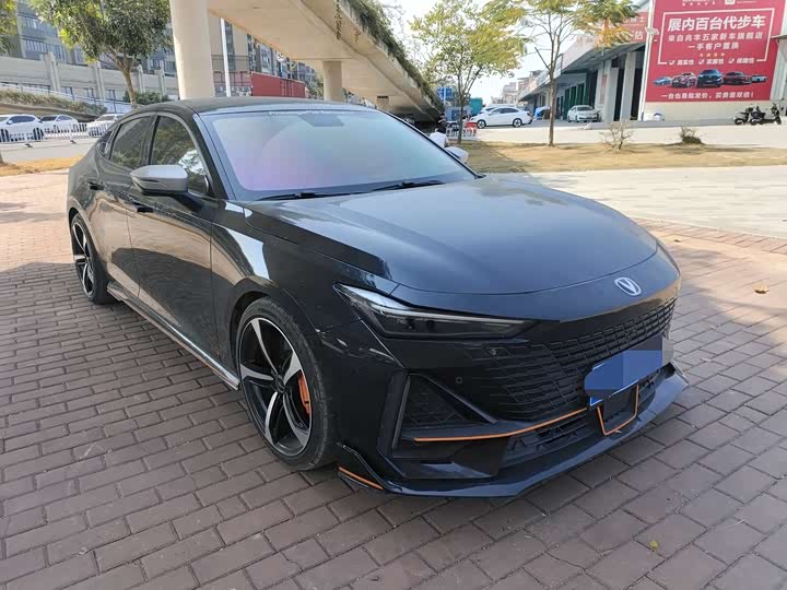 Фото 3 - Changan UNI-V