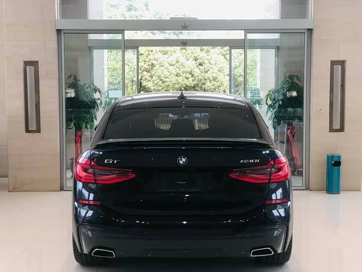 Фото 8 - BMW 6 Series GT