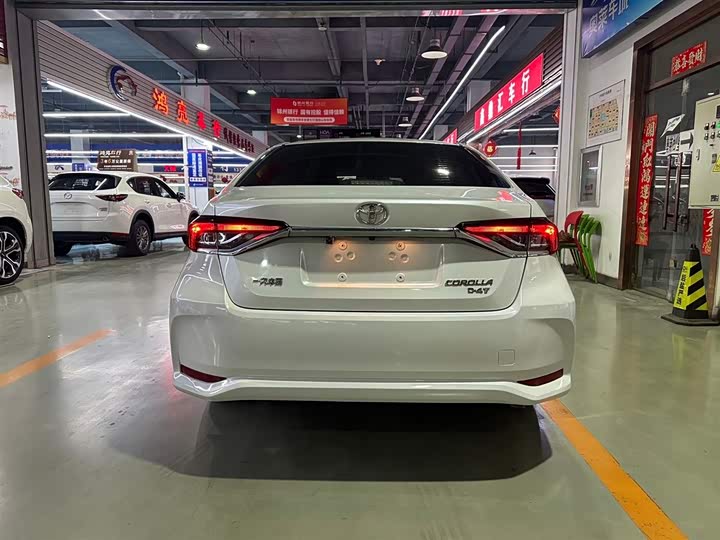 Фото 5 - Toyota Corolla