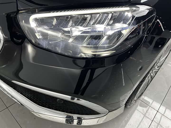 Фото 5 - Mercedes-Benz E-Class