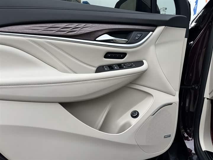 Фото 2 - Buick Enclave