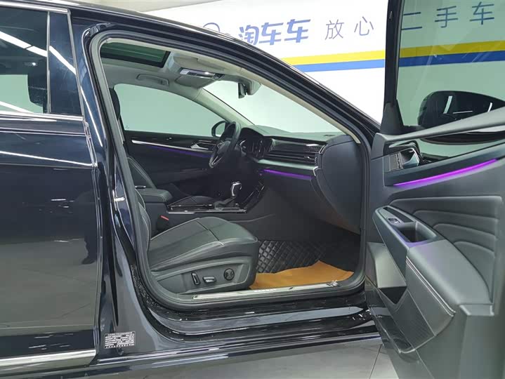 Фото 8 - Volkswagen Passat